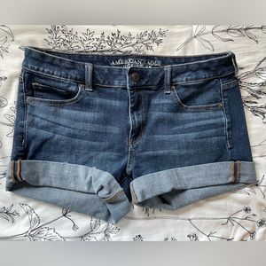 💙 American Eagle Midi Dark Wash Denim Shorts